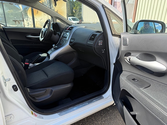 Toyota Auris 24 of 25