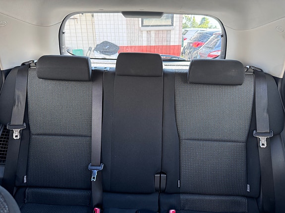 Toyota Auris 18 of 25