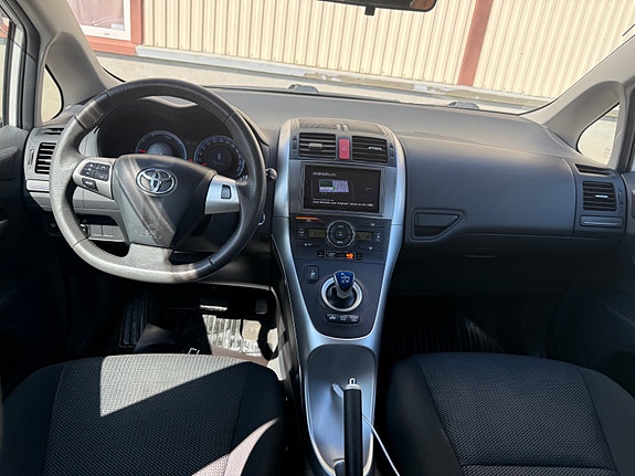 Toyota Auris 21 of 25