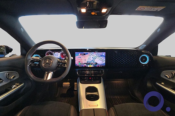 Mercedes-Benz CLA350 16 of 30