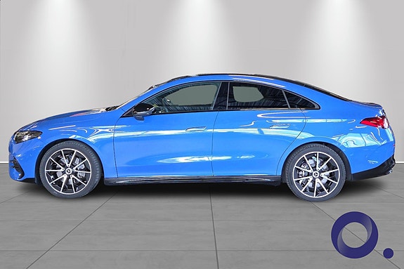 Mercedes-Benz CLA350 2 of 30
