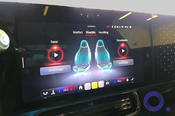 Mercedes-Benz CLA350 20 of 30