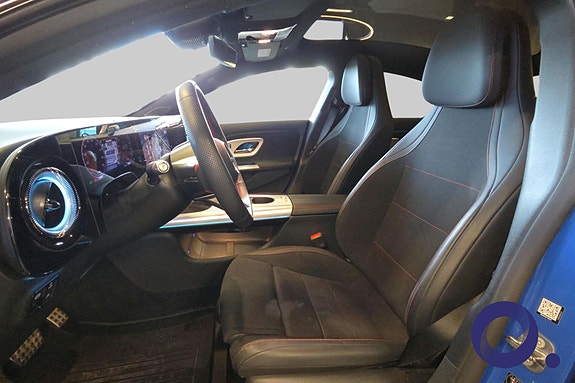 Mercedes-Benz CLA350 13 of 30