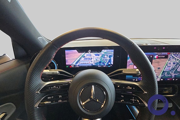 Mercedes-Benz CLA350 11 of 30