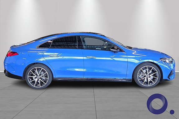 Mercedes-Benz CLA350 5 of 30