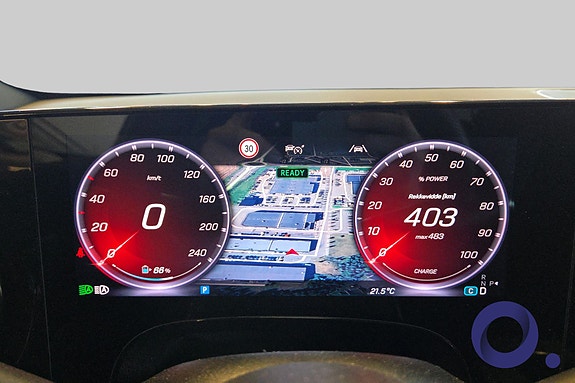 Mercedes-Benz CLA350 10 of 30