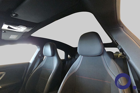Mercedes-Benz CLA350 15 of 30