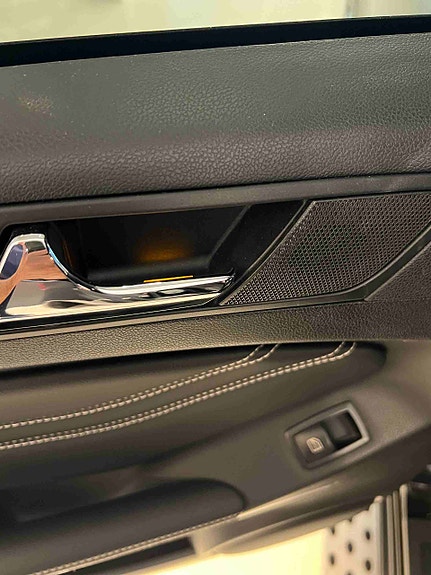 Mercedes-Benz ML300 24 of 30