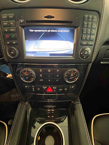 Mercedes-Benz ML300 19 of 30