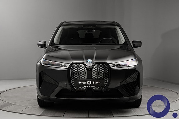 BMW iX 6 of 30
