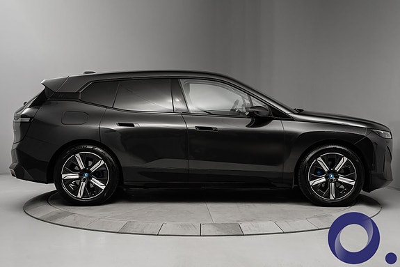 BMW iX 5 of 30