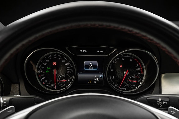 Mercedes-Benz CLA180 17 of 28