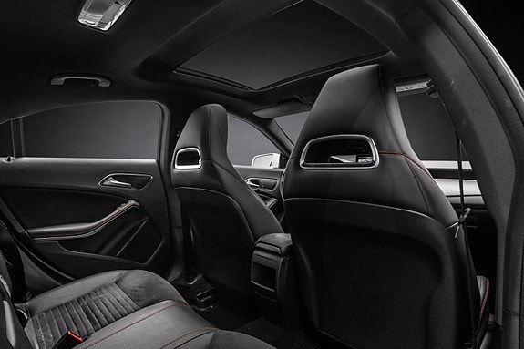 Mercedes-Benz CLA180 28 of 28