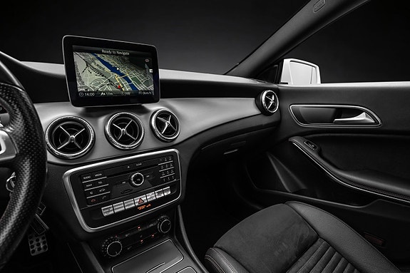 Mercedes-Benz CLA180 19 of 28