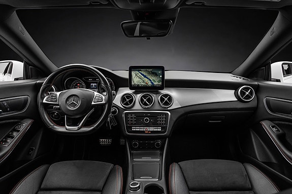 Mercedes-Benz CLA180 15 of 28