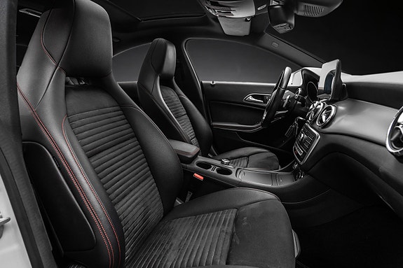 Mercedes-Benz CLA180 12 of 28