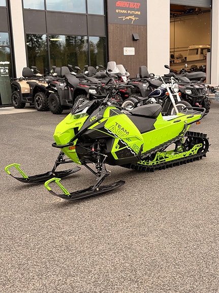 Arctic-cat HCX 858 146" ES MY27 3 of 10