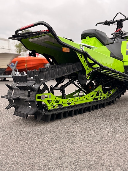 Arctic-cat HCX 858 146" ES MY27 7 of 10