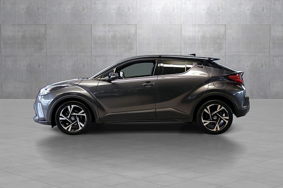 Toyota C-HR 3 of 30