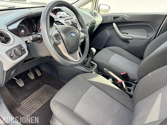 Ford Fiesta 7 of 11