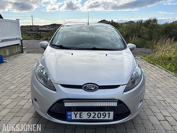 Ford Fiesta 2 of 11