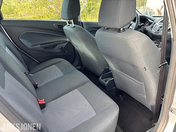 Ford Fiesta 10 of 11
