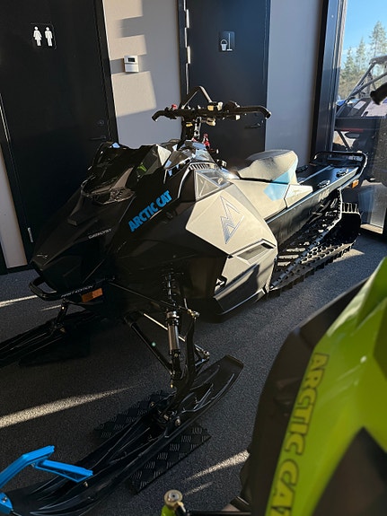 Arctic-cat M 600 Alpha One - 16 års scooter! 14 of 19