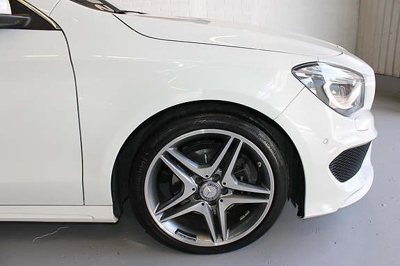 Mercedes-Benz CLA180 10 of 30