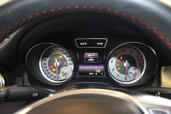 Mercedes-Benz CLA180 27 of 30