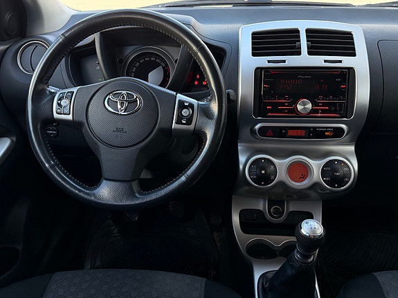 Toyota Urban Cruiser 18 of 27
