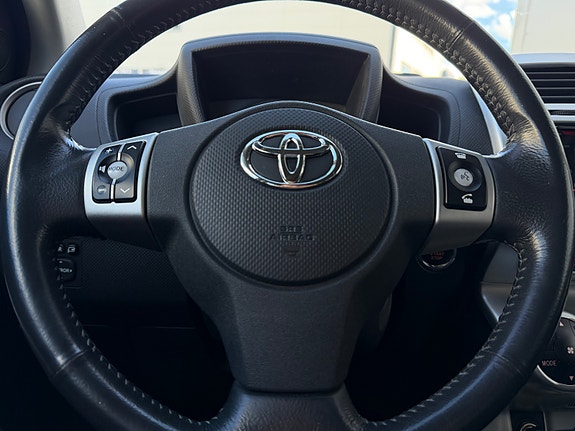 Toyota Urban Cruiser 19 of 27
