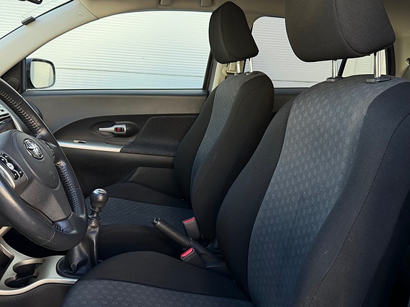 Toyota Urban Cruiser 14 of 27