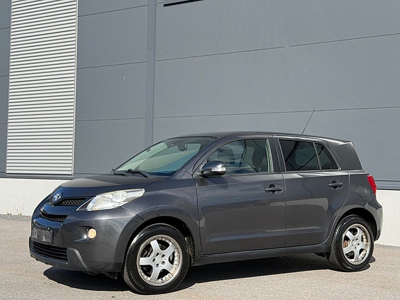 Toyota Urban Cruiser 2 of 27