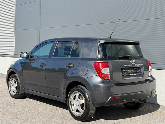 Toyota Urban Cruiser 4 of 27