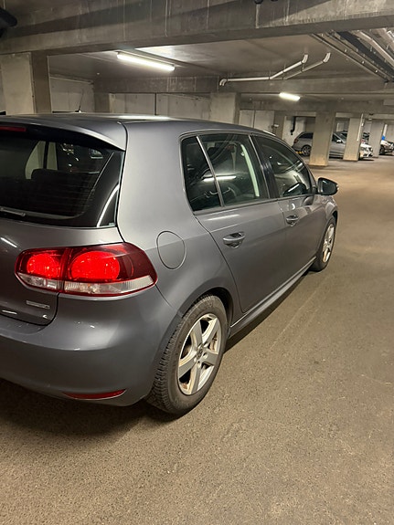 Volkswagen Golf VI 9 of 14