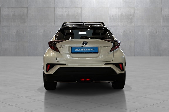 Toyota C-HR 5 of 30