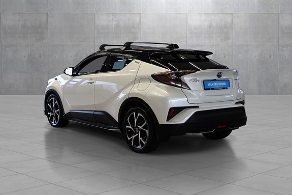 Toyota C-HR 4 of 30