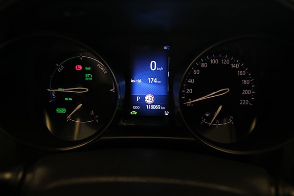 Toyota C-HR 17 of 30