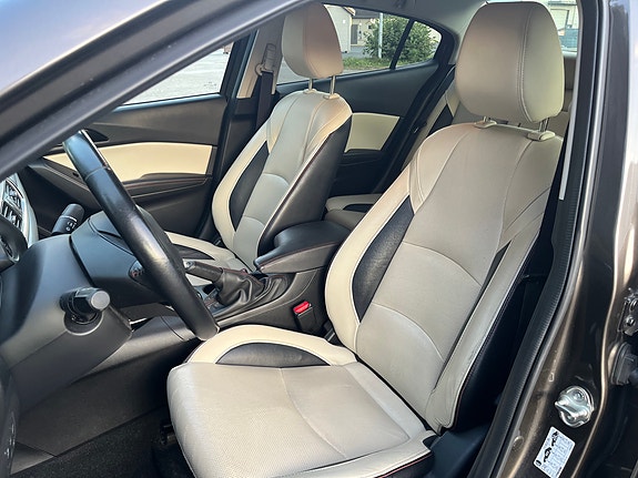 Mazda 3 13 of 23