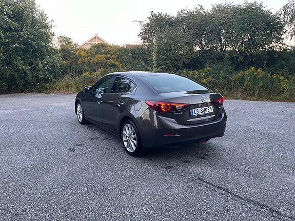 Mazda 3 2 of 23
