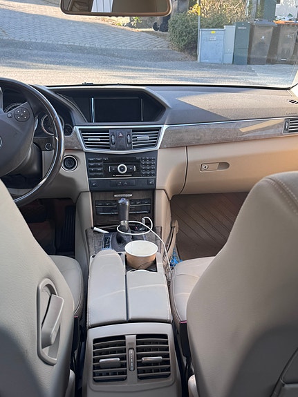 Mercedes-Benz E 220 d 8 of 10