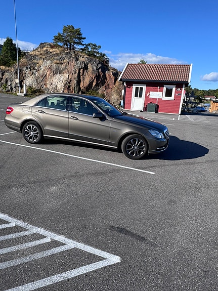 Mercedes-Benz E 220 d 3 of 10