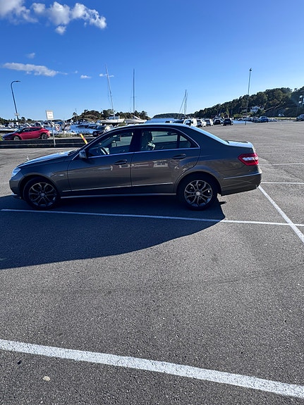 Mercedes-Benz E 220 d 4 of 10