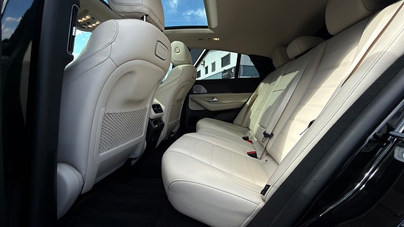 Mercedes-Benz GLE350 de 15 of 30