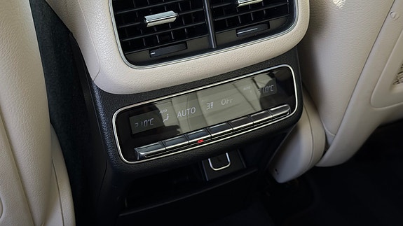 Mercedes-Benz GLE350 de 16 of 30