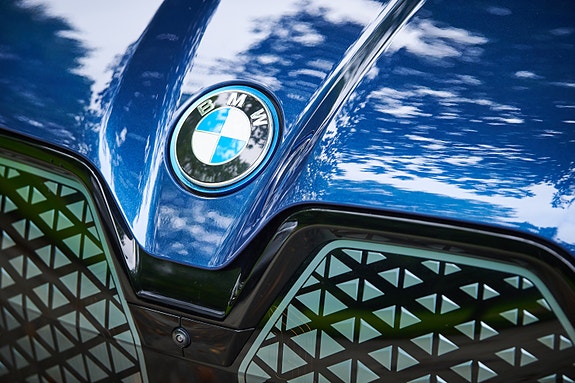 BMW iX 23 of 30