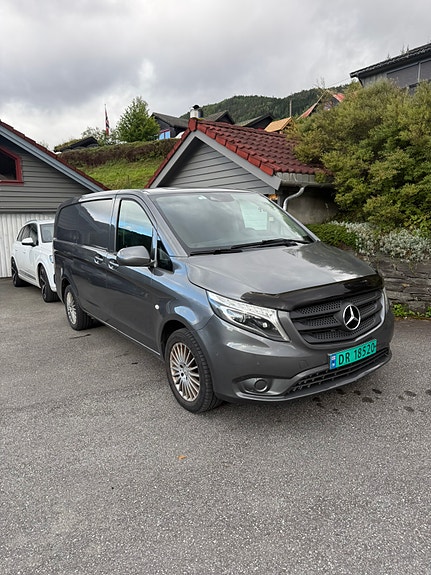 Mercedes-Benz Vito 119 2 of 16