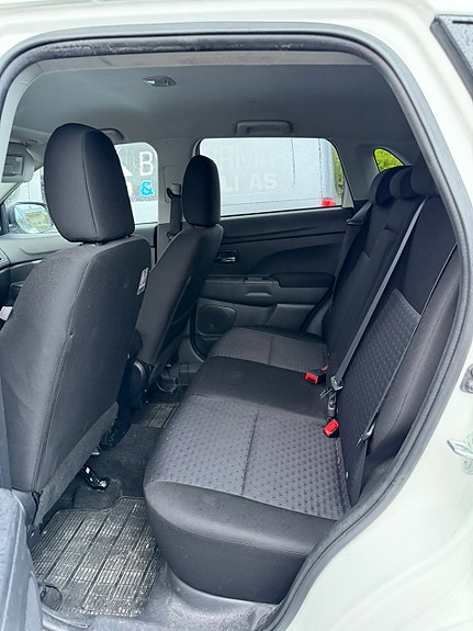 Mitsubishi ASX 2 of 6