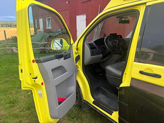 Volkswagen Transporter 12 of 30
