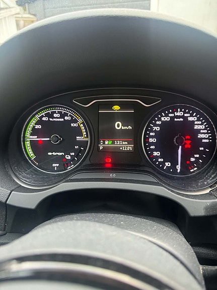 Audi e-tron 8 of 8